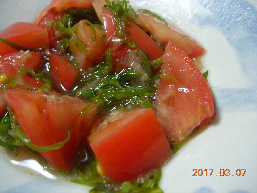 簡単美味！トマトのめかぶ和えの画像