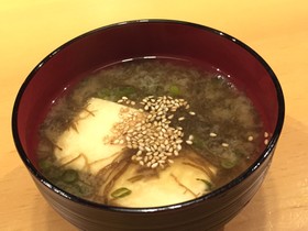 もずく酢入り 酸辣湯風味の味噌汁♬