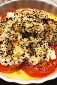 簡単前菜☆トマトとチーズのパン粉焼き