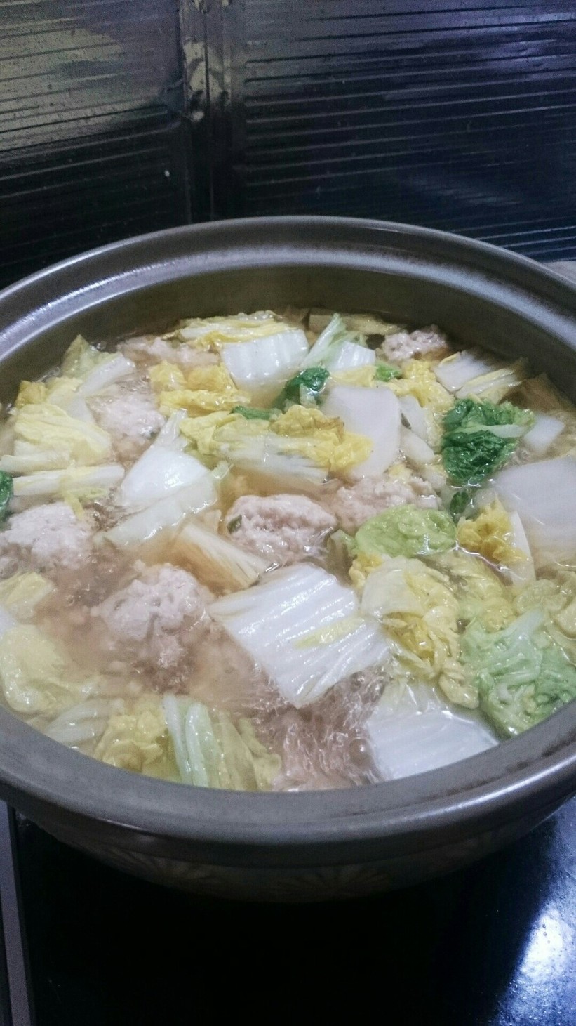 簡単❇鶏団子と白菜の鍋の画像