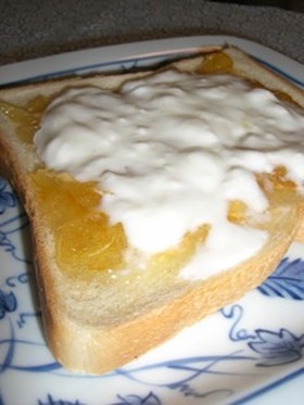 ジャムトーストのおいしい食べ方