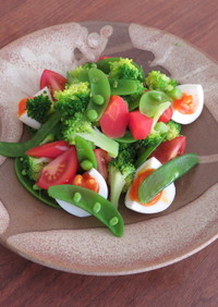 温野菜と半熟卵のサラダ