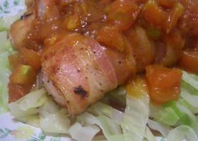 鶏胸肉のベーコン包み焼