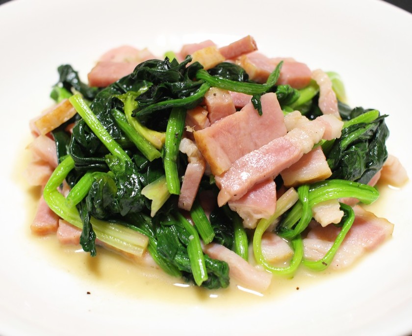 ほうれん草とベーコンのバター炒め♪ by 美味しい物日記 【クックパッド】 簡単おいしいみんなのレシピが355万品
