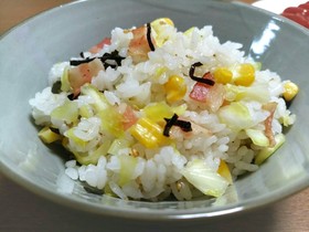春!キャベツとベーコンとコーンの混ぜご飯