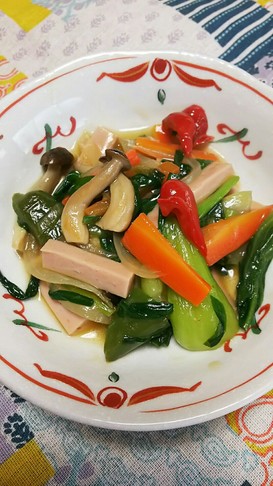 魚肉ソーセージと彩り野菜炒め