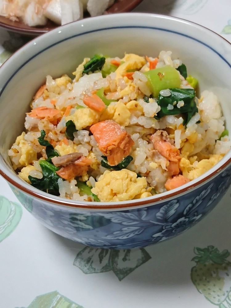 簡単混ぜるだけ☆鮭と小松菜と卵の混ぜご飯の画像