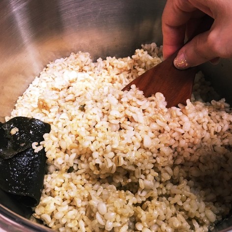 圧力鍋で玄米、押し麦、もち麦ご飯