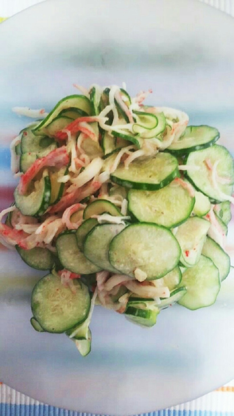★野菜の副菜★かにかまとキュウリのサラダの画像