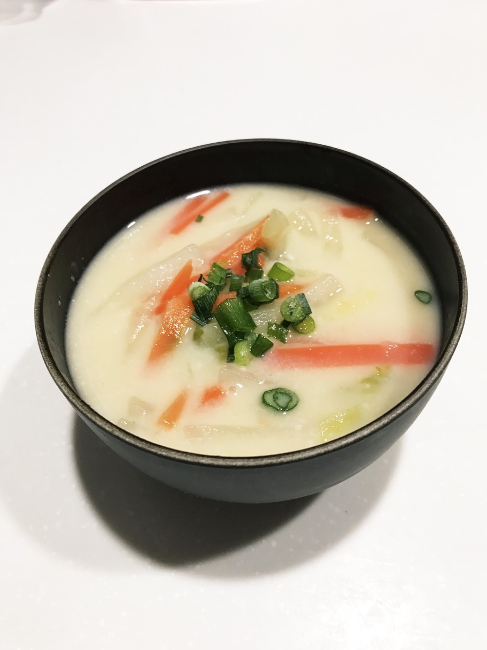 ちょっぴり甘め 白味噌の粕汁 レシピ 作り方 By てるばな クックパッド 簡単おいしいみんなのレシピが354万品