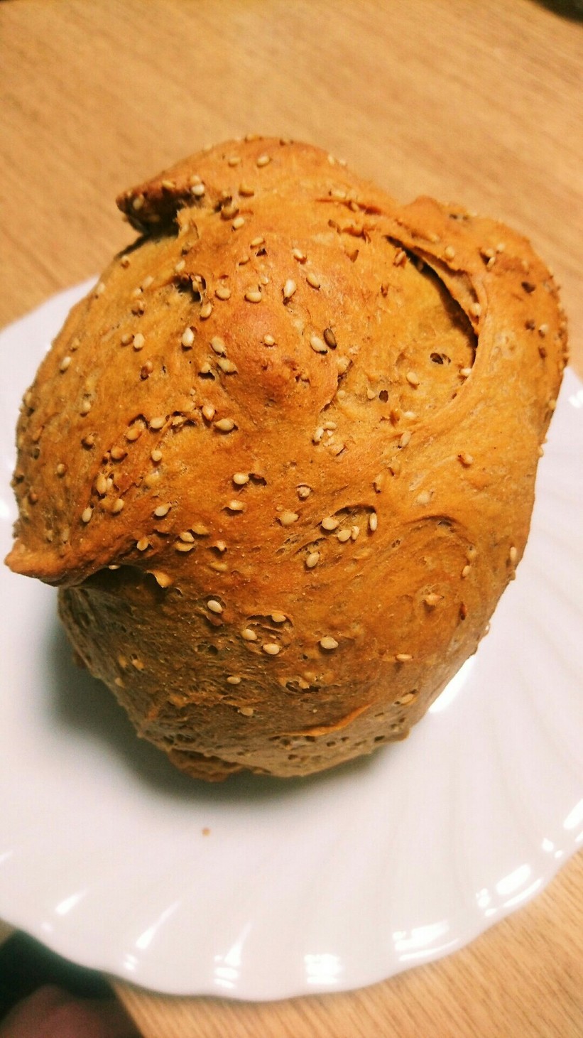 低糖質パン☆カレー粉＆粉チーズ＆ごまで！の画像