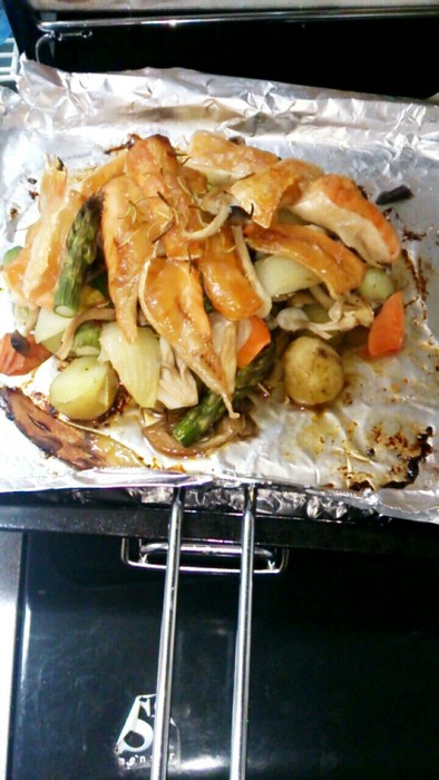 サーモンハラスと野菜のオーブン焼きの写真