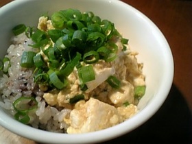 お手軽!ふわたま炒り豆腐丼