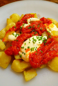 スペインのフライドポテト＋トマトソース