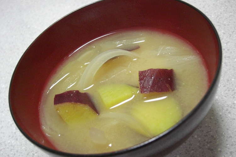 癒し系 素材の甘さを味わう味噌汁 レシピ 作り方 By Naoming クックパッド 簡単おいしいみんなのレシピが353万品