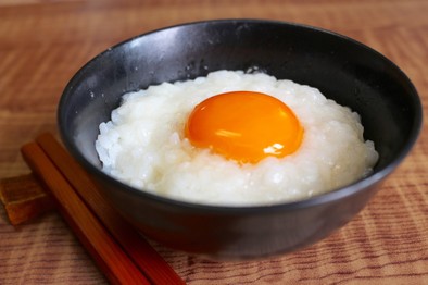 友加里×地養卵★究極の卵かけご飯の写真