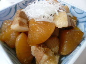 豚バラと大根のこってり煮♪