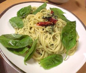 フレッシュバジルガーリックパスタ