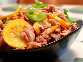 簡単中華★黄色いズッキーニと肉の炒めもの