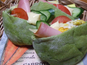 ヘルシーほうれん草の豆乳ピタパン
