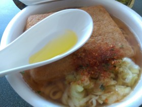 カップ麺にちょいたしオリーブオイルで健康