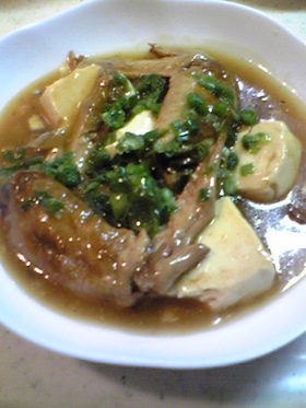 手羽先と豆腐、木耳のオイスタースープ煮