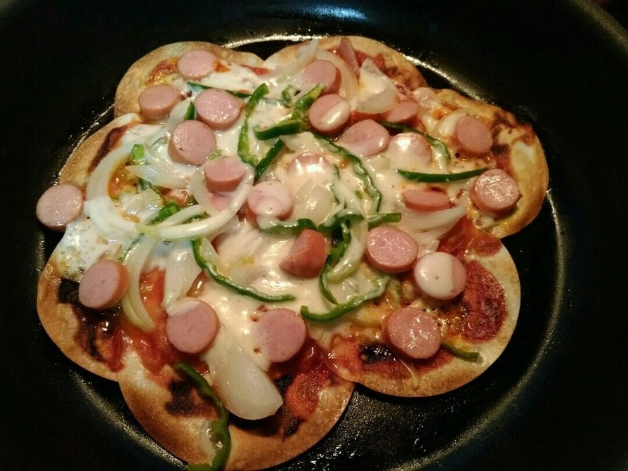 簡単らくちん☆餃子の皮ピザの画像