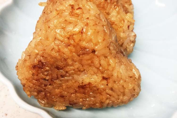 鰹節が決め手 簡単焼きおにぎり レシピ 作り方 By クック322mc8 クックパッド 簡単おいしいみんなのレシピが355万品