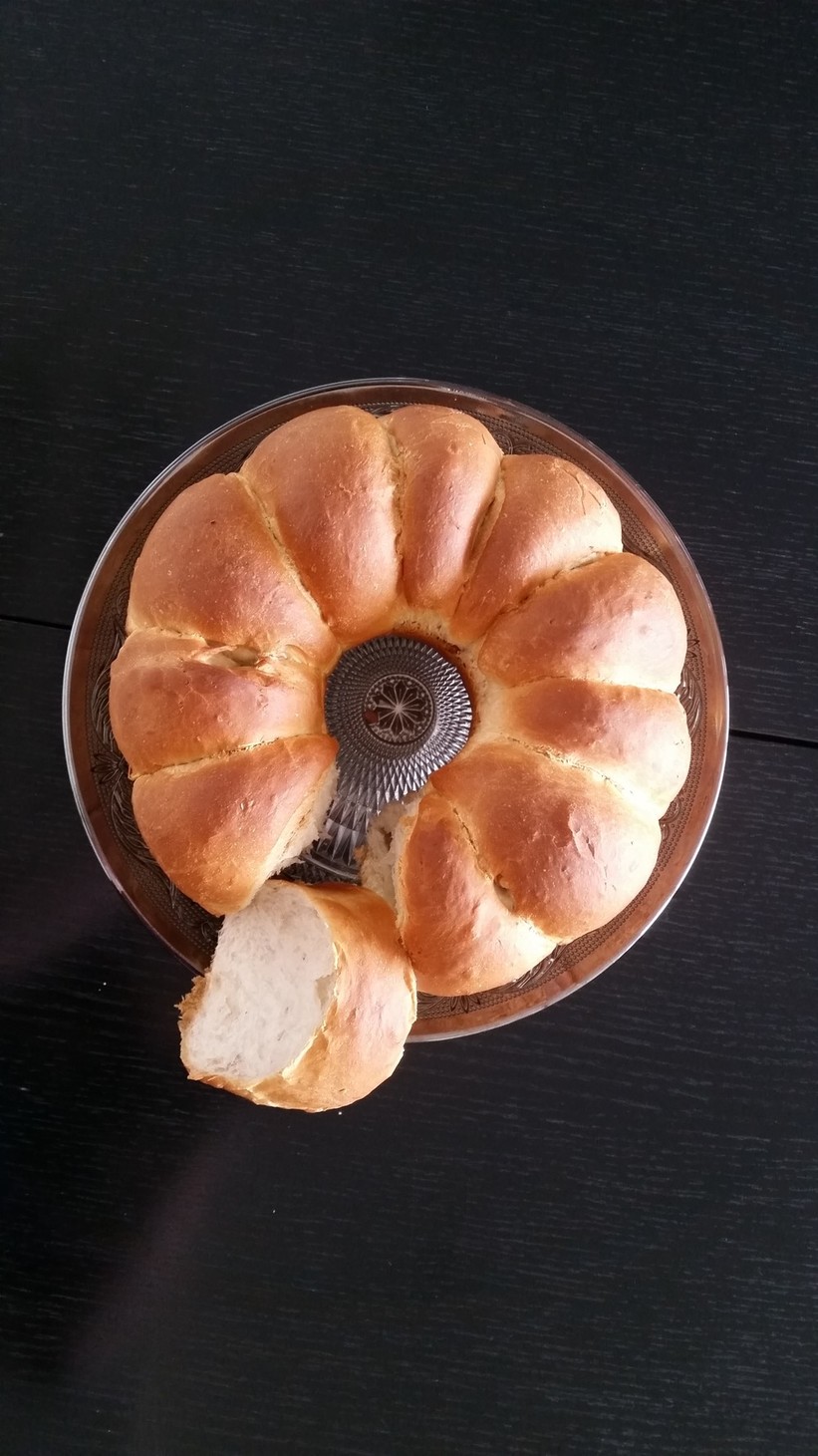 ホームベーカリーで簡単くるみの王冠食パンの画像