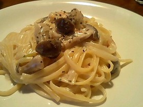 エビとシメジのクリームパスタ