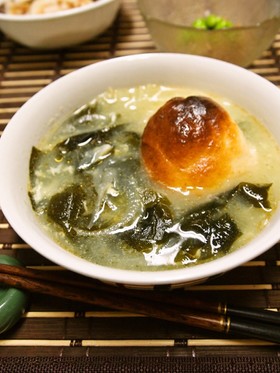 お餅入り♪たまごワカメスープ