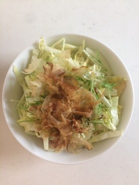 止まらない!キャベツのおかかサラダ