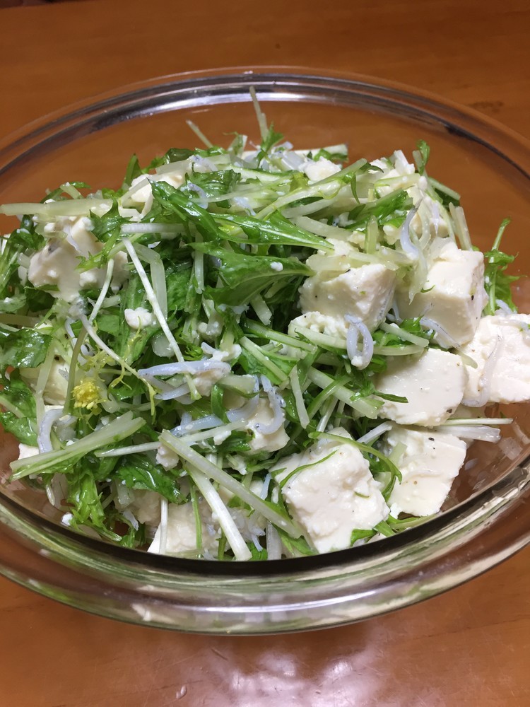 豆腐とオリーブオイルと塩の簡単サラダ by クックO726FZ☆ 【クックパッド】 簡単おいしいみんなのレシピが392万品