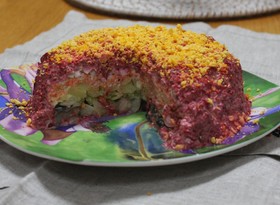 ロシア料理 サバとビーツのサラダ