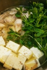 鶏と豆苗の生姜鍋