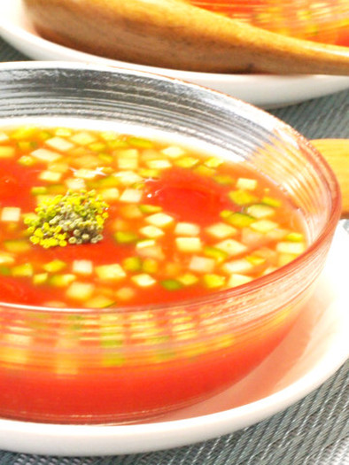 トマトの冷製スープの写真