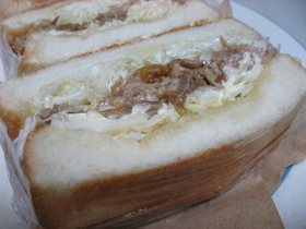 余り物の生姜焼きサンド