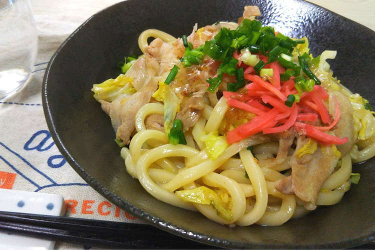 麺つゆ 顆粒だしで 風味豊かな焼きうどん レシピ 作り方 By モモのごはん クックパッド