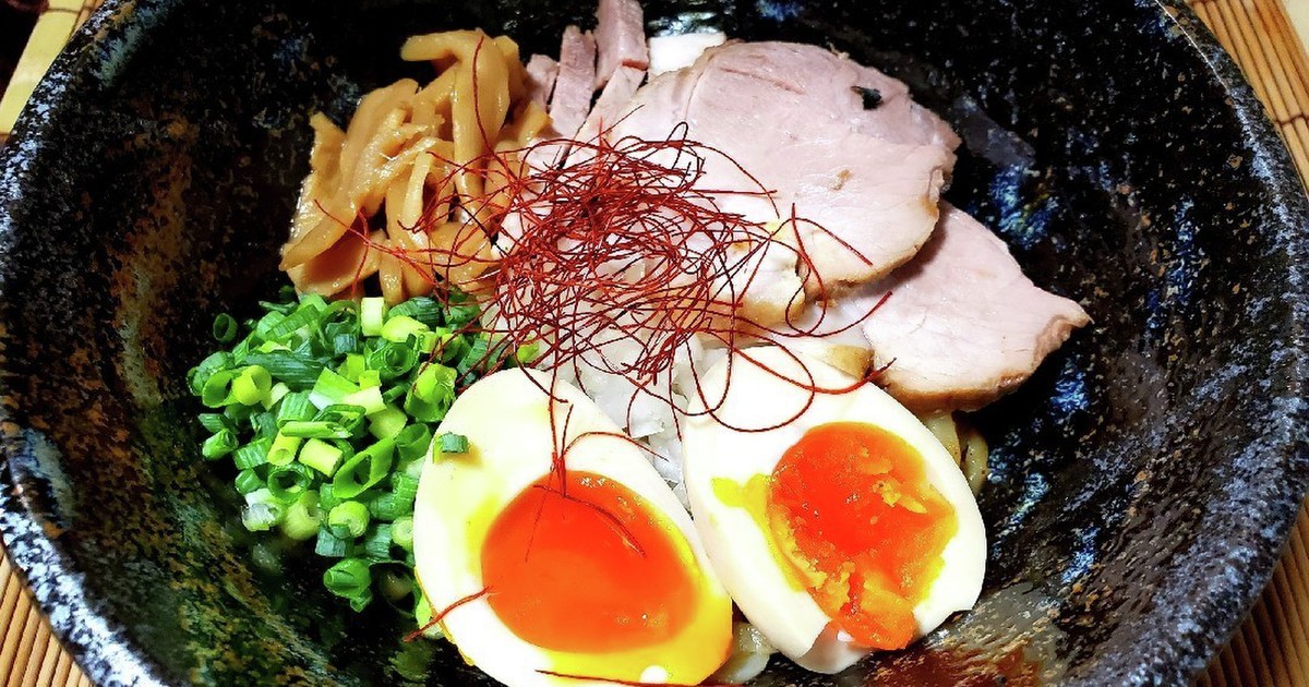 まぜそば 魚粉香る油そば 市販たれ レシピ 作り方 By おちっちくっきんぐ クックパッド
