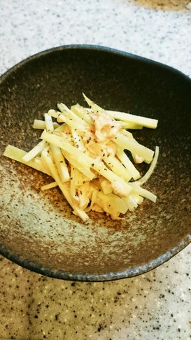 生で!ブロッコリーの茎とツナの和え物