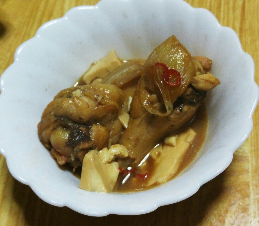 鶏手羽元のピリ辛煮の画像