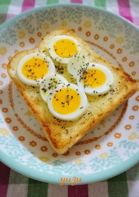 朝食ランチに簡単！ペッパーマヨ卵トースト