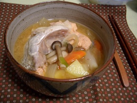 からだ温まる具だくさんお味噌汁