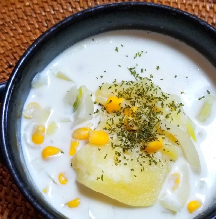 ジャガイモ・ニンニクのミルクスープの画像