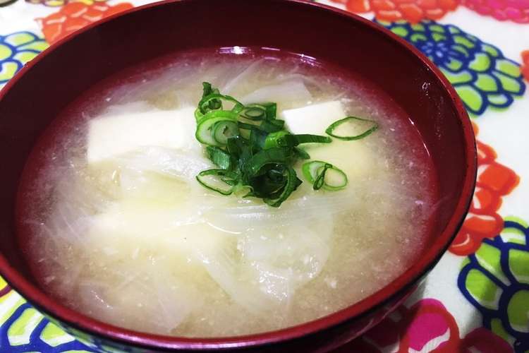 玉ねぎのお味噌汁 レシピ 作り方 By はらみ クックパッド 簡単おいしいみんなのレシピが349万品