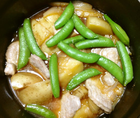 モモ肉(一口カツ用)とじゃがいもの煮物