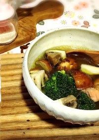野菜ときのこのにんにくスープ。