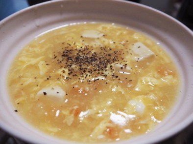 玉子とエビの中華風スープの写真
