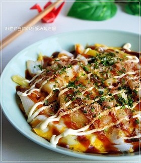 お餅消費に! お餅と白菜のお好み焼き風