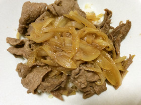 お酒とみりんを煮切って作る牛丼
